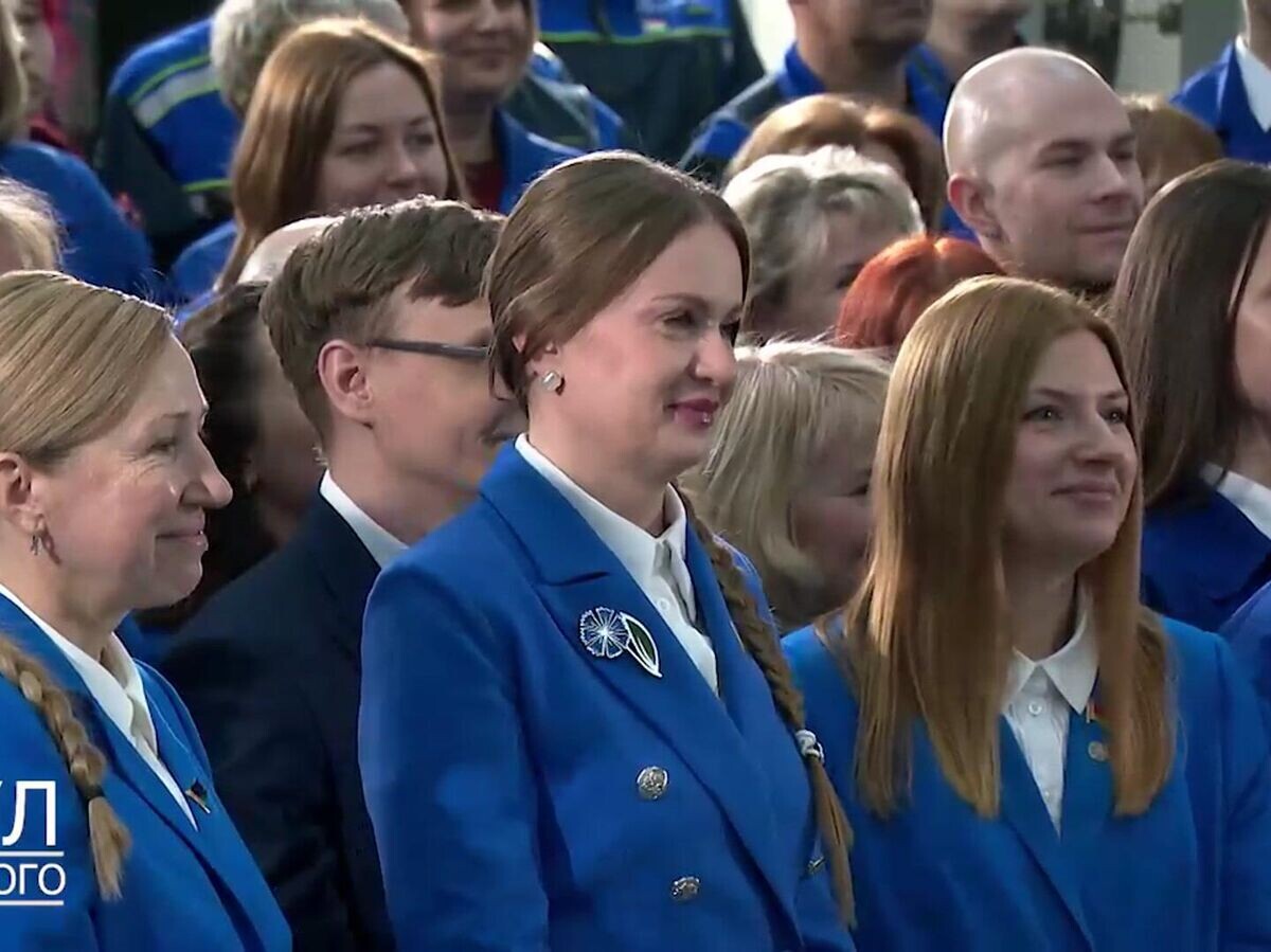    Лукашенко: Женщинам для сохранения красоты стоит чистить снег на улице | © Пул Первого/Telegram