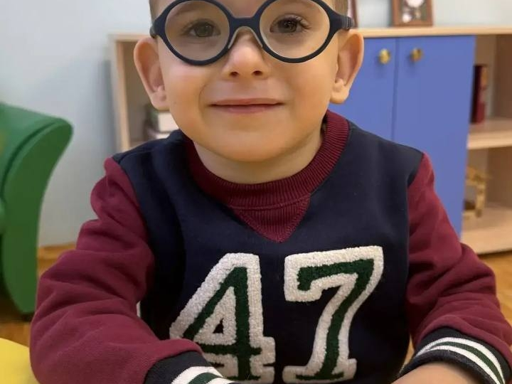 ВОЛОДЯ ЖДЁТ РОДИТЕЛЕЙ!!!