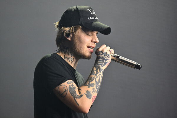 Рэпер Pharaoh (Глеб Голубин) выступает на фестивале «Пикник Афиши» в Лужниках в Москве, 2024 год / Пелагия Тихонова/РИА Новости   📷