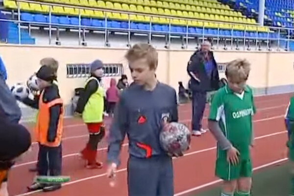    Глеб Голубин во время судейства, 2011 год / YouTube