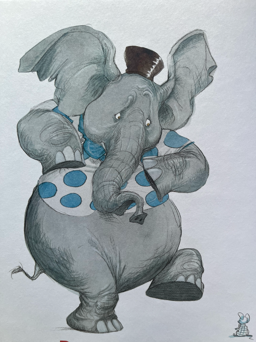 Фото автора. "Великан по кличке Джон Весит в шляпе восемь тонн. Всех сильнее, всех он выше - И дрожит при виде мыши."