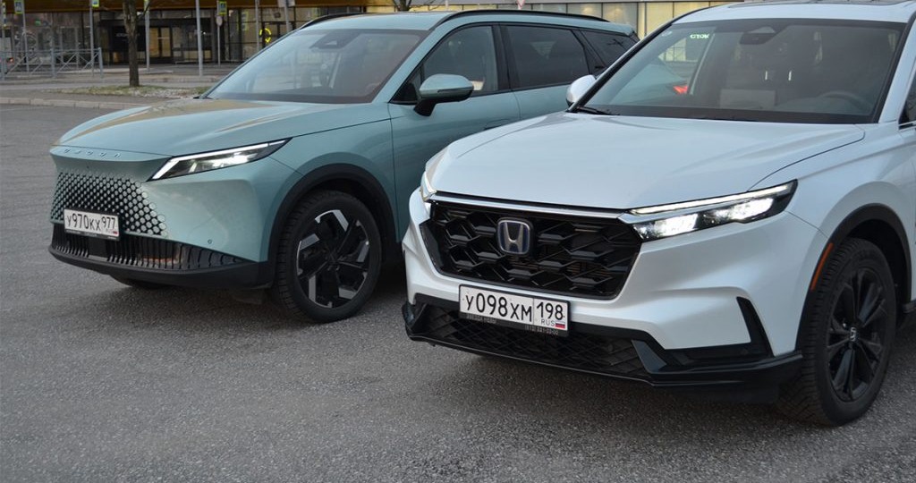 Взять «китайца» или переплатить 2 млн за «японца»? Сравнили Honda CR-V Hybrid и Omoda C7