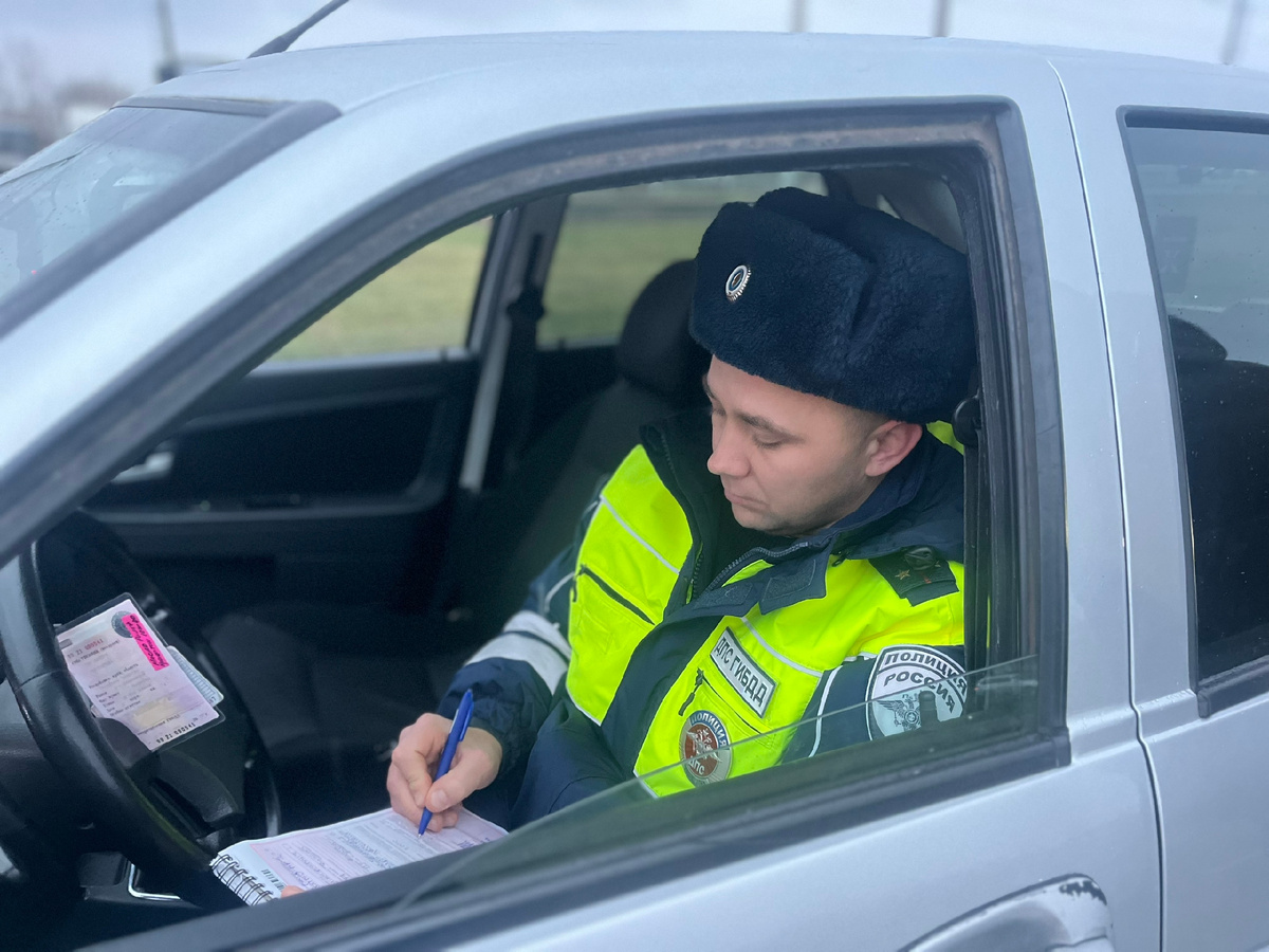 Инспектор ГИБДД составил протокол, что главное и на что нужно обращать внимание водителю в первую очередь