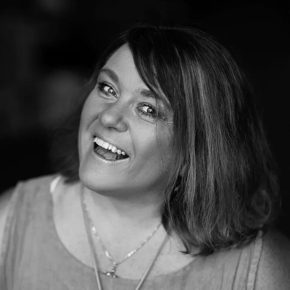 Примерно так выглядит человек, освободившийся от долгов в процедуре банкротсва. Фото сделано на проекте "Просто лица". Из архива автора. 