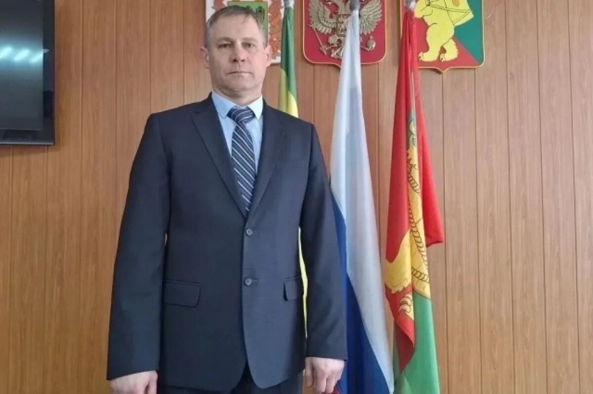    Исполняющим обязанности главы Земетчинского района стал Иван Козин