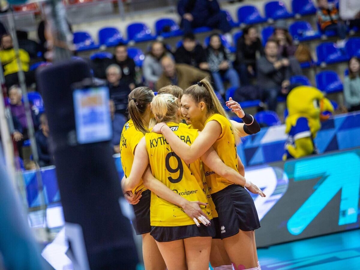    Волейболистки "Ленинградки" | © Фото : Пресс-служба ВК "Ленинградка"