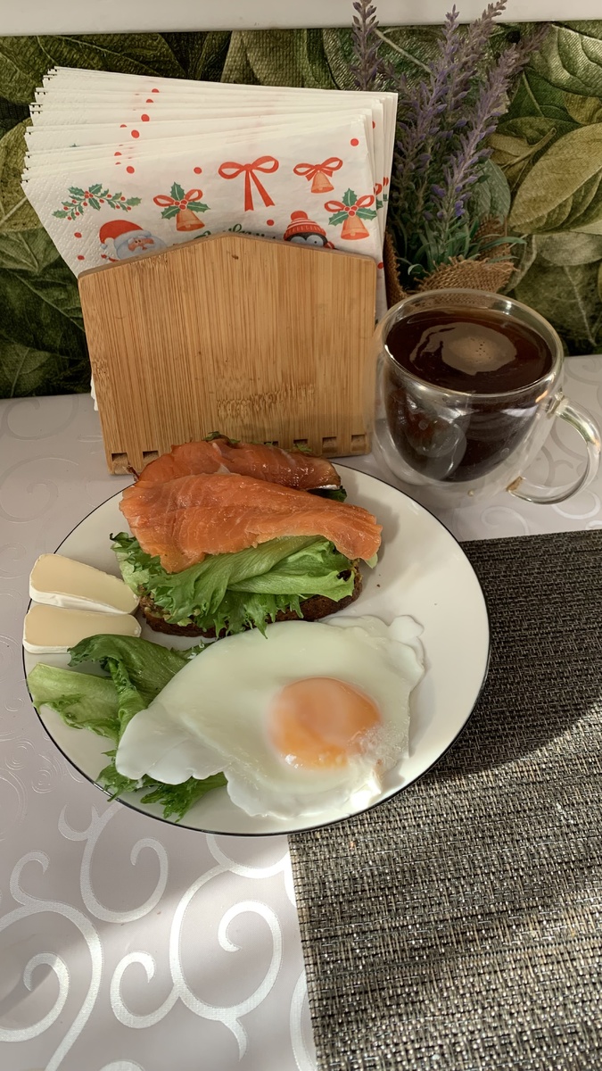 Фото автора канала. Завтрак