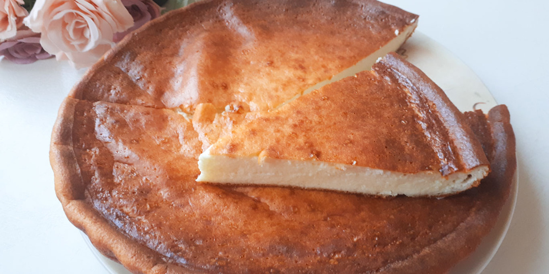 Пышная творожная запеканка с манкой на завтрак. Творожная запеканка.