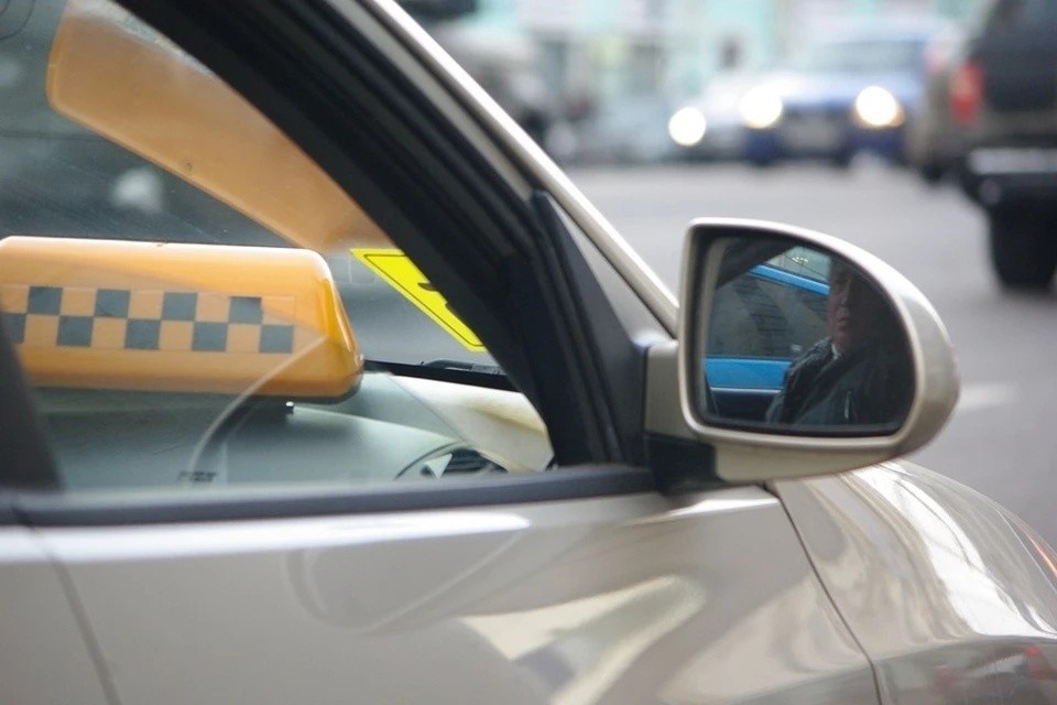    Процесс получения разрешений для работы в сфере легкового такси в ДНР стал значительно проще и удобнее Евгения ГУСЕВА