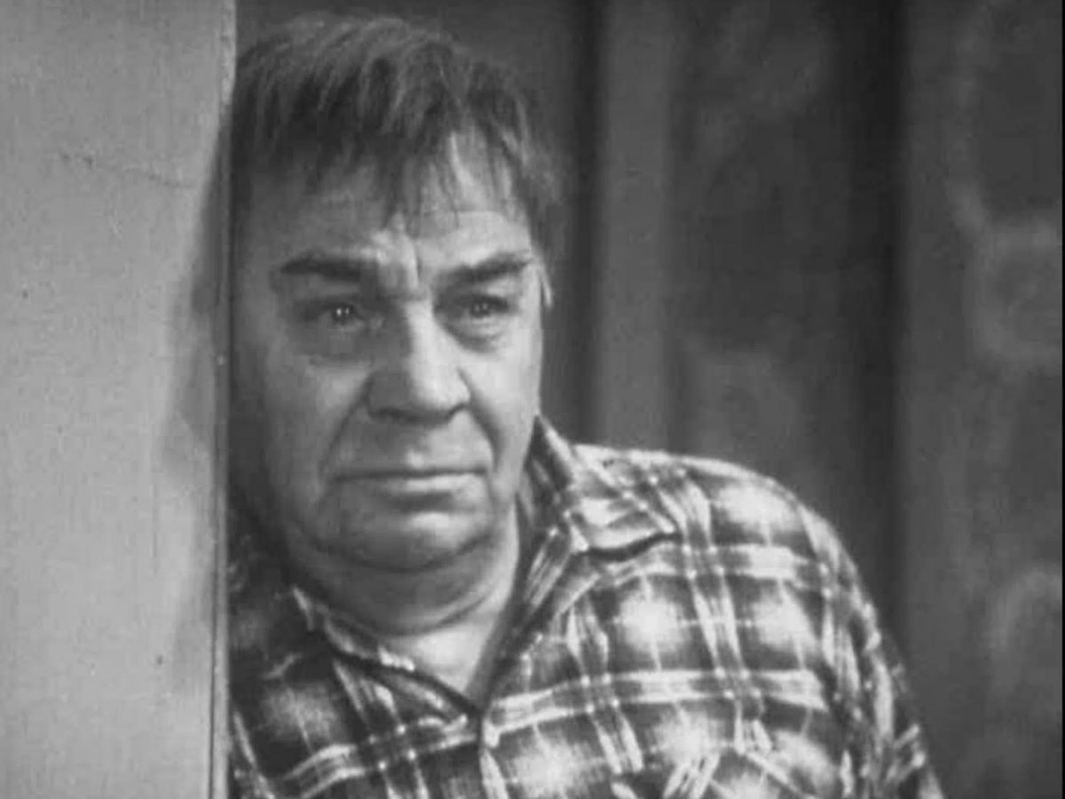    Алексей Грибов столкнулся с потерей родных в совсем юном возрасте