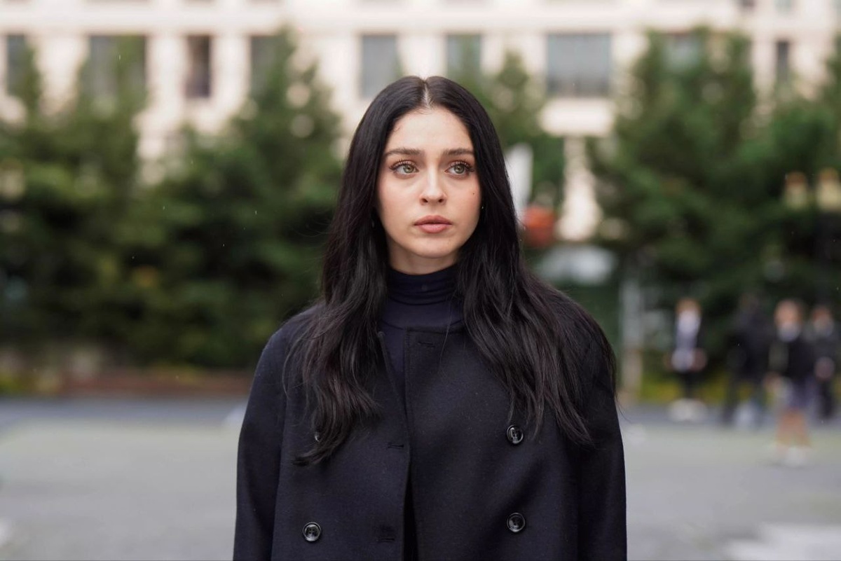 Стоп кадр из сериала «Розы и грехи»