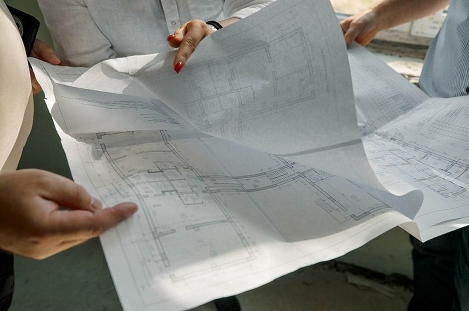    Документы сканируются бесконтактным способом - это исключает возможность их деформации или повреждения. Фото (архив): ТГ/Моргун