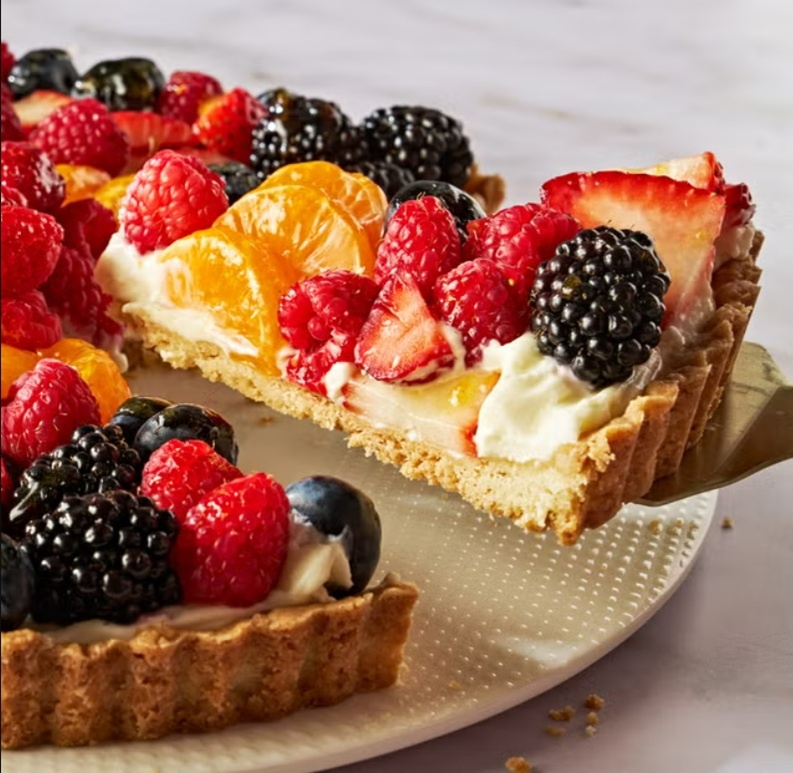 Ягодный десерт. Источник: ANDREW BUI; FOOD STYLING: MAKINZE GORE