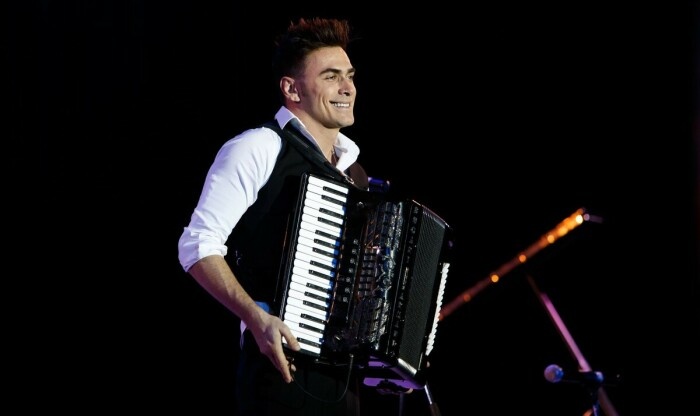 Петр Дранга берет за свои выступления не менее 1 миллиона рублей.