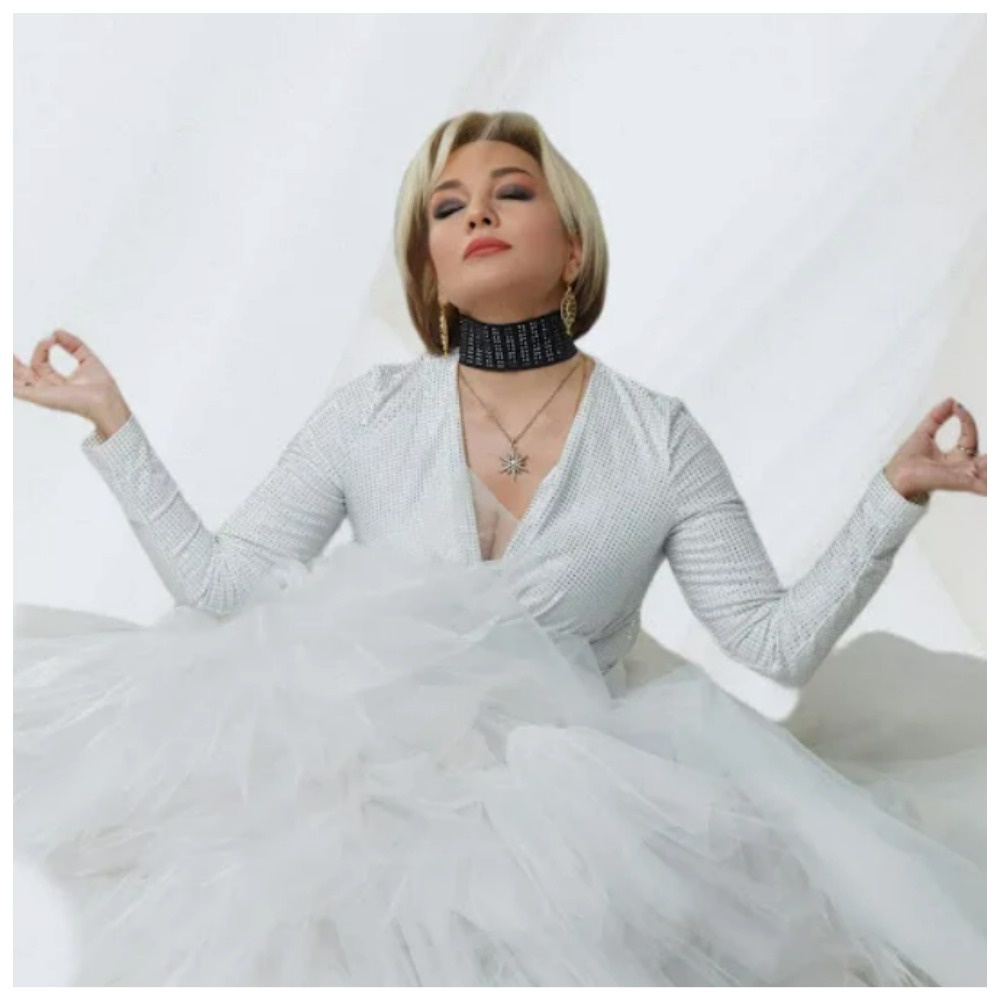 Татьяна Буланова умудрилась петь на всех федеральных каналах одновременно