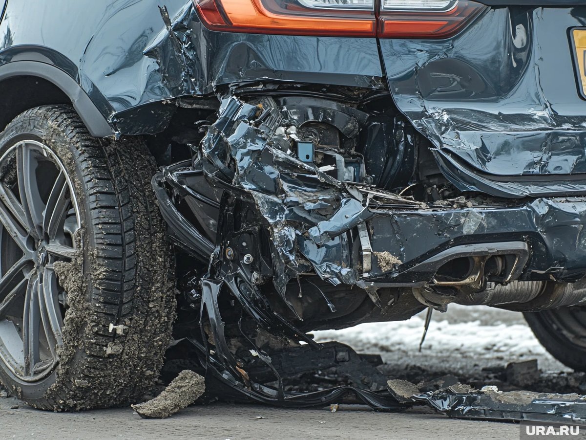     Женщина и ребенок погибли на месте