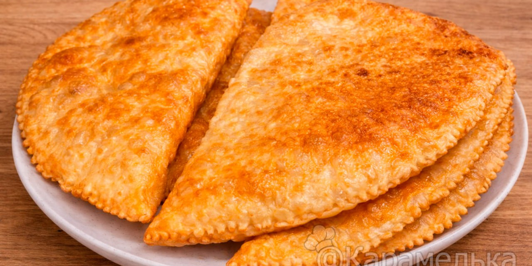 Необычные и очень вкусные чебуреки на кефире с картошечкой и сыром