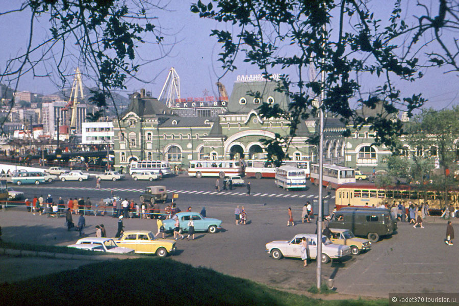 1. Привокзальная площадь города Владивосток