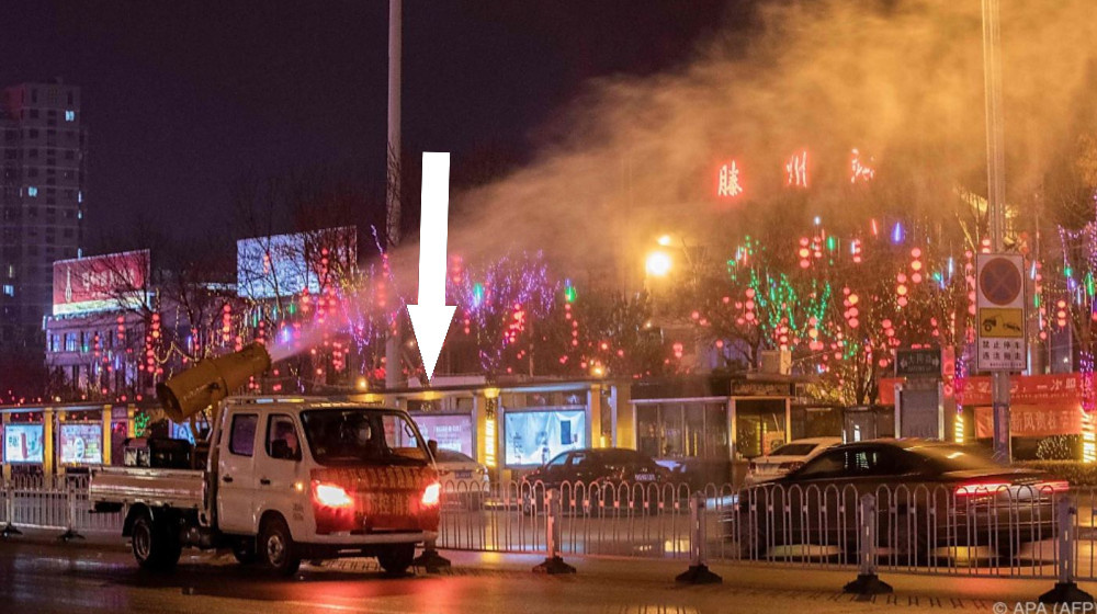    Детская шалость или системный сбой? Как петарда взорвала улицу в Сычуани