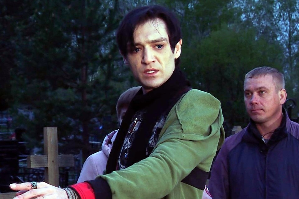    Александр Шепс отрицал проклятье барнаульцев. Кадр передачи «Битва экстрасенсов» / ТНТ