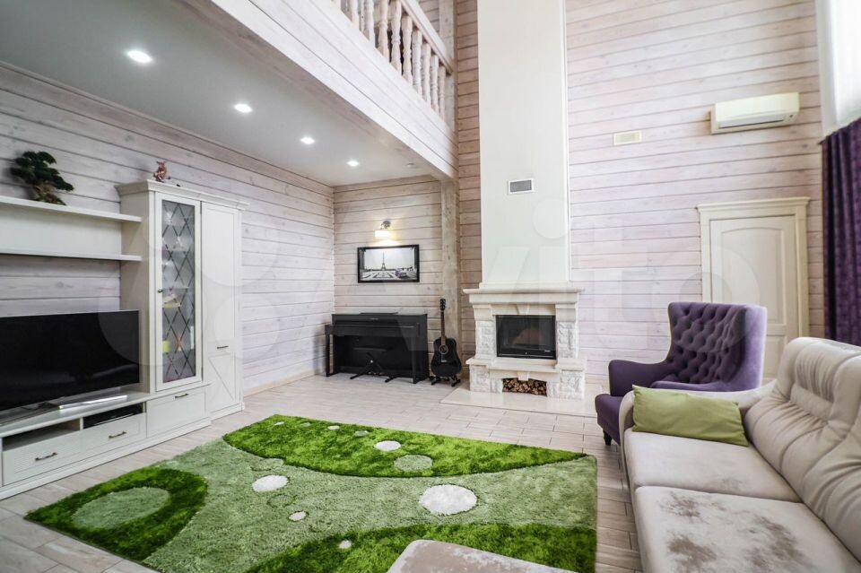    Дом под Барнаулом за 120 млн рублей. Источник: Avito