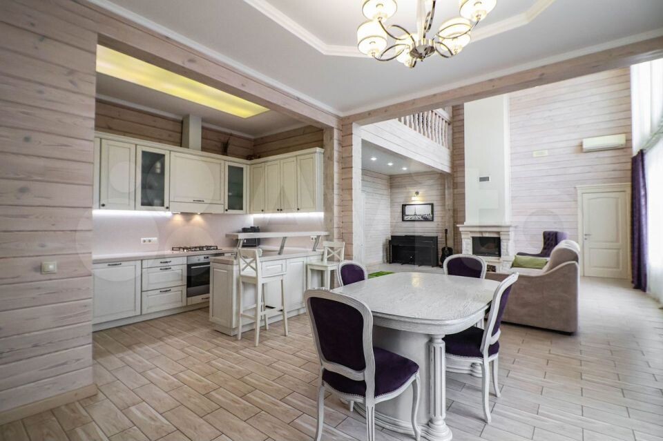    Дом под Барнаулом за 120 млн рублей. Источник: Avito