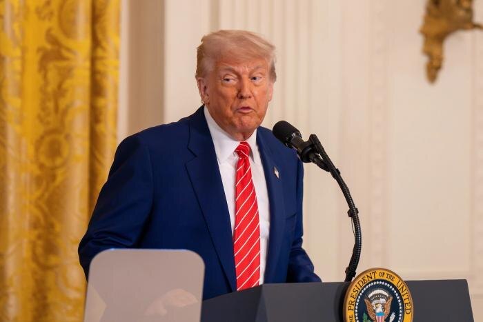 Обложка © Shutterstock / FOTODOM / Joey Sussman