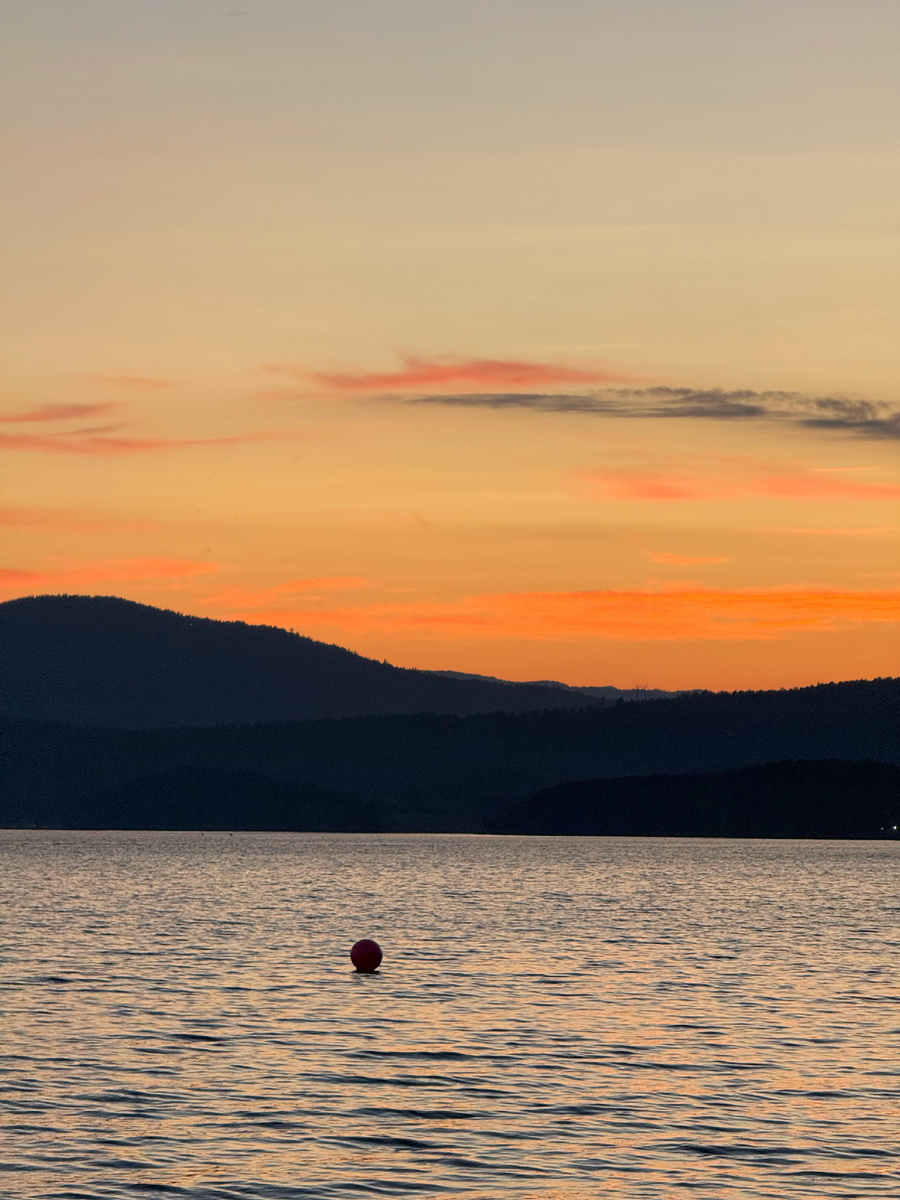Но всё с чего-то начинается. И этот внутренний диалог — самое честное начало, какое только может быть.