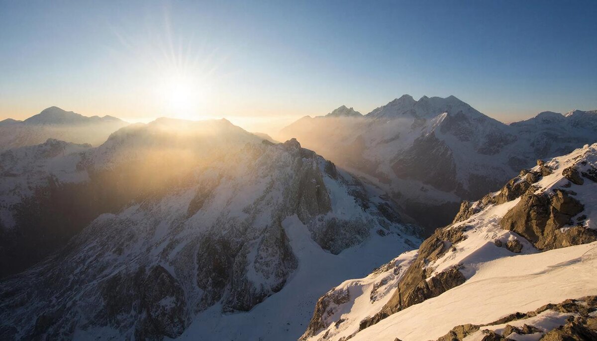 Шикарный день для того, чтобы наполняться ресурсом и выстраивать долгосрочные стратегии.