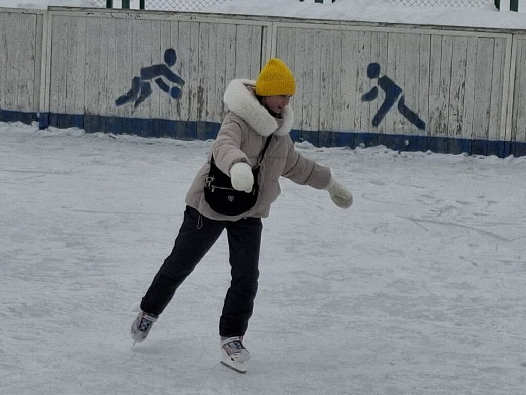     «Вечер на коньках»: в 19 школах Оренбурга прошли массовые катания Оренбуржье
📷    «Вечер на коньках»: в 19 школах Оренбурга прошли массовые катания Оренбуржье
📷    «Вечер на коньках»: в 19 школах Оренбурга прошли массовые катания Оренбуржье
📷    «Вечер на коньках»: в 19 школах Оренбурга прошли массовые катания Оренбуржье
