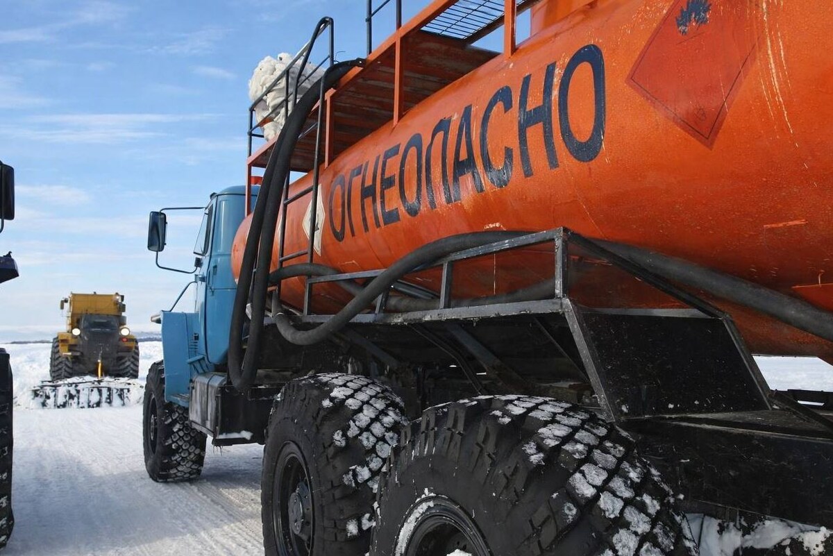     Более 6 тысяч тонн топлива завезли в северные территории Красноярского края