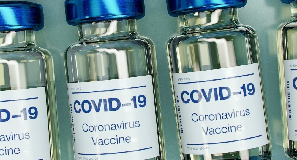 Срок годности российской вакцины продлили на полтора года