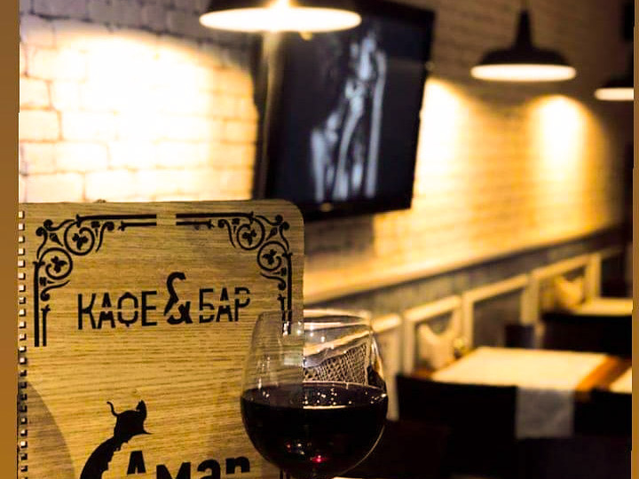 Летний обед в кафе-баре "Амар" - три блюда, кофе и пиво за 360₽