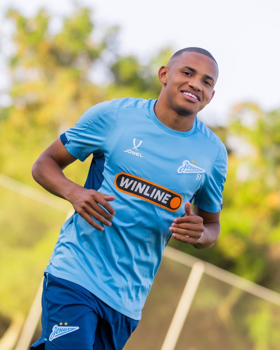    Джон Джон, новые трансферы и победа «Зенита» над ЦСКААлексей Андрианов