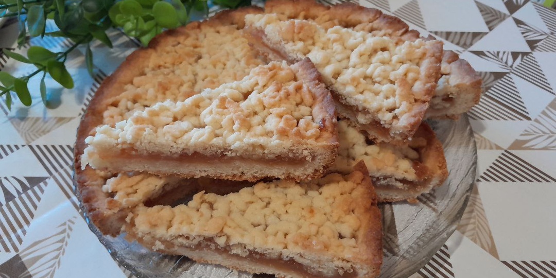 Если остался майонез, приготовьте песочный тёртый пирог.