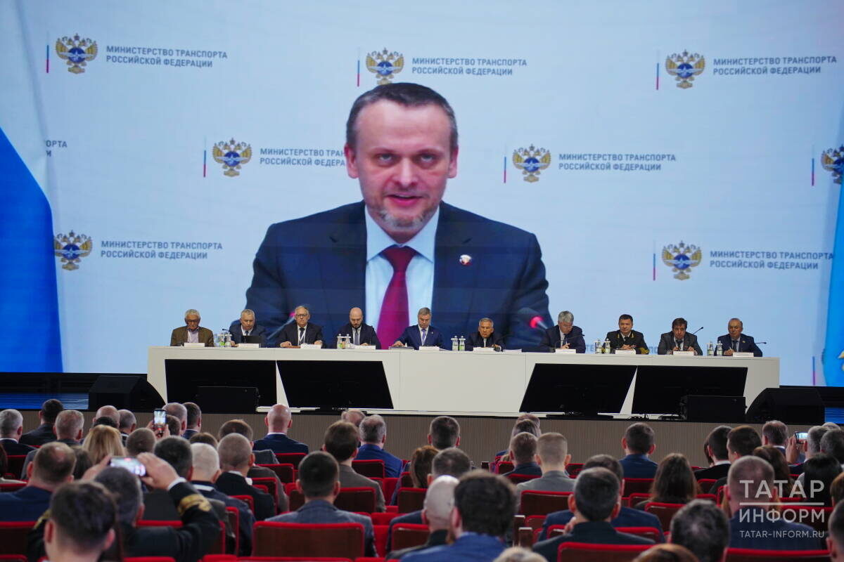 Андрей Никитин: «Транспорт и дорожное хозяйство Татарстана – важный элемент обеспечения связности территории страны»Фото: © Владимир Васильев / «Татар-информ»