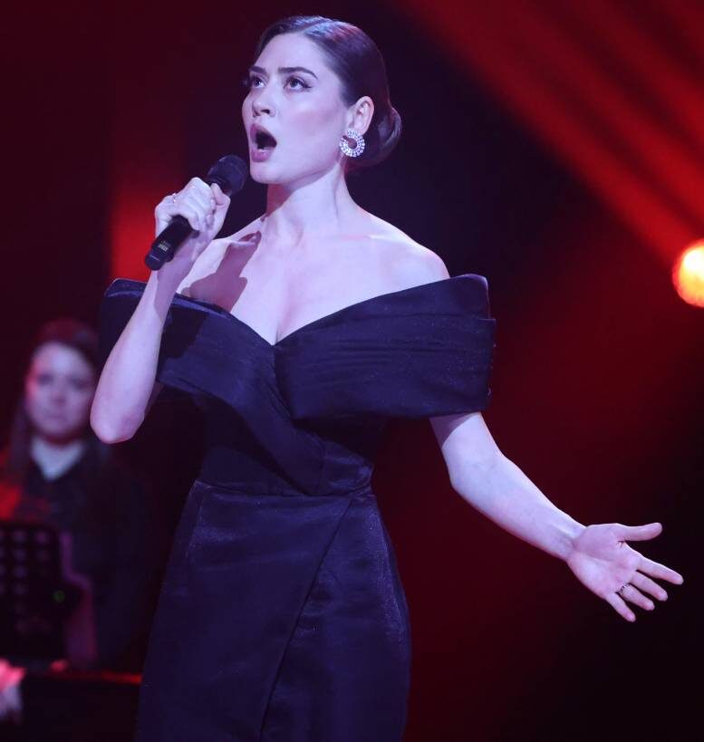    Эльмира Караханова на шоу «Голос»Фото Первого канала