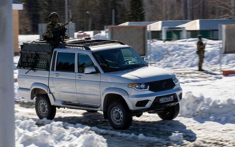 Небронированный пикап Есаул. На поворотном кольце смонтирован один пулемет Печенег калибром 7,62 мм.УАЗ Есаул
📷
