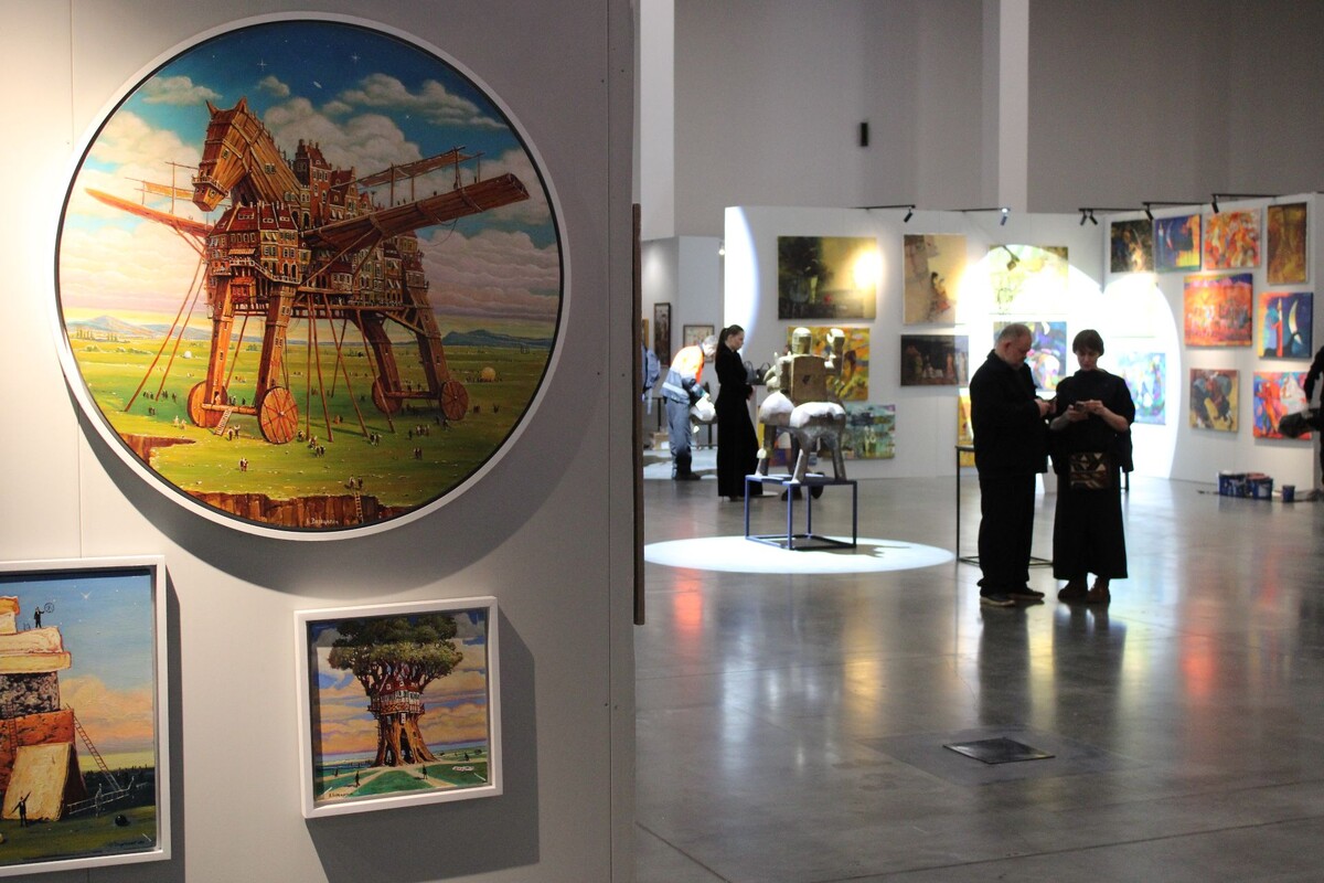 Выставка живописи, скульптуры и фотографии работает в Нижнем Новгороде до 8 февраля.  Фото: ФедералПресс / Ксения Кобалия