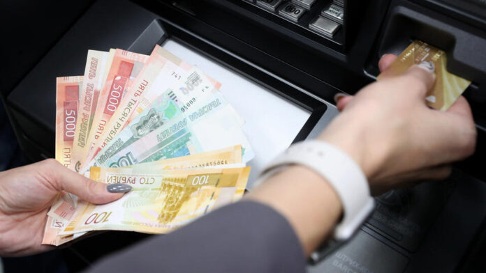    Исторический взгляд на эволюцию банкоматов и денежного обращения в эпоху ограничения лимита миллиона рублей