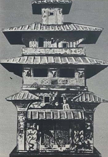 Дворец вельможи эпохи Хан (модель из цветной обожженной глины, найденная в гробнице в провинции Хунань)