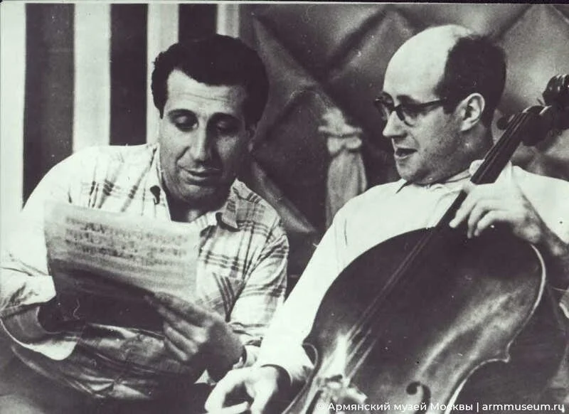 Арно Бабаджанян и Мстислав Ростропович.  Изображение: Яндекс-фото