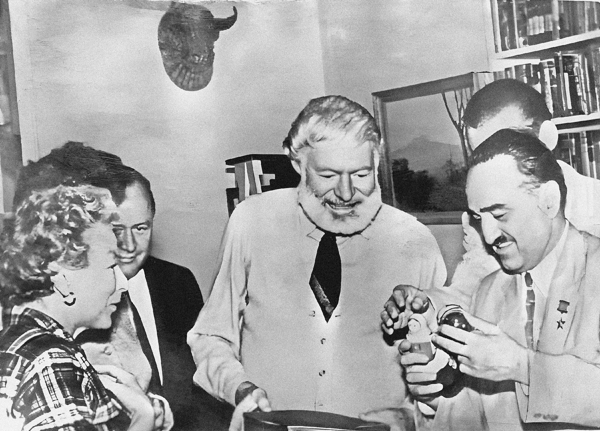 Источник: https://auction.ru/offer/sssr_kuba_ernest_kheminguej_zhena_anastas_ivanovich_mikojan_vizit_v_gavanu_1960-i236866851293950.html#4