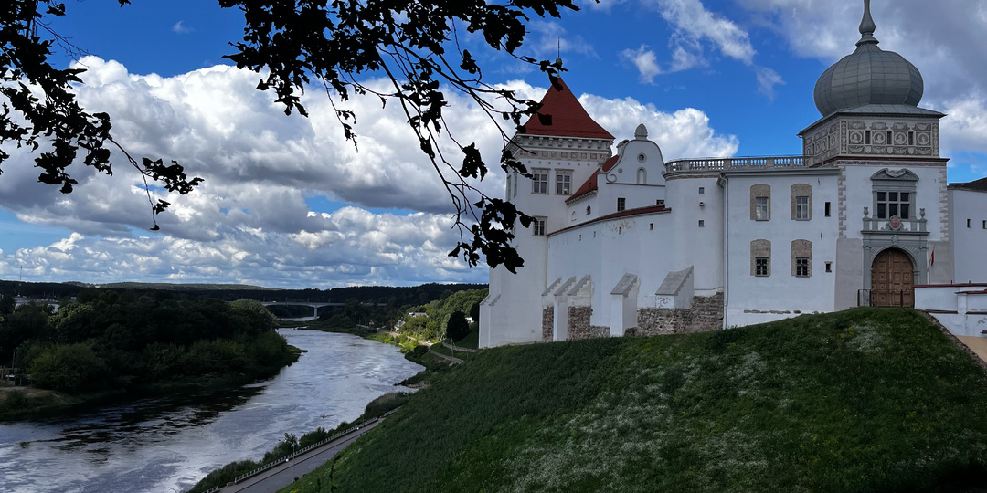 Беларусь, часть 5. Прекрасный город Гродно: ночная экскурсия и швейцарская долина
