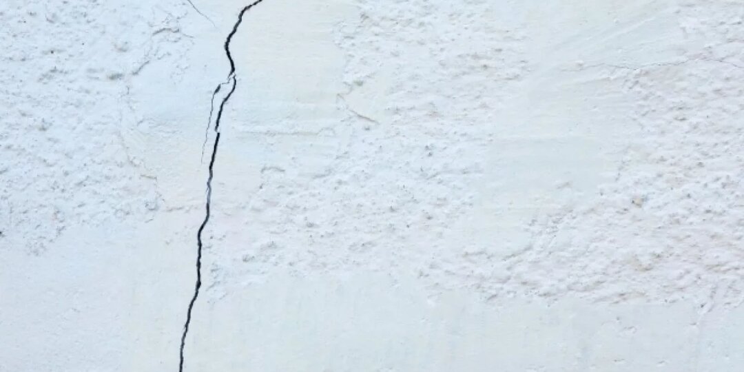 В Новой Адыгее ищут собственников поврежденных во время атаки ВСУ квартир