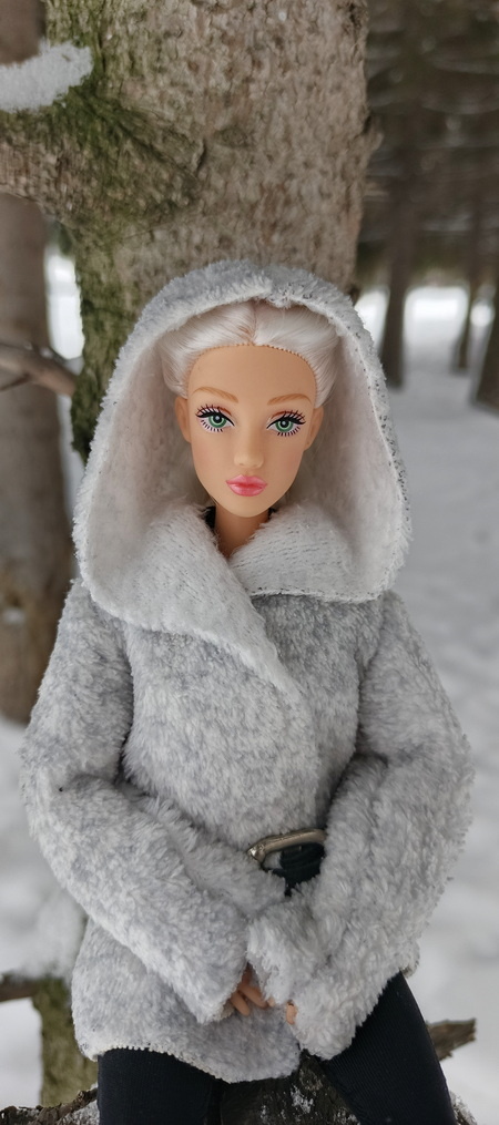 Сидит. Ждет.