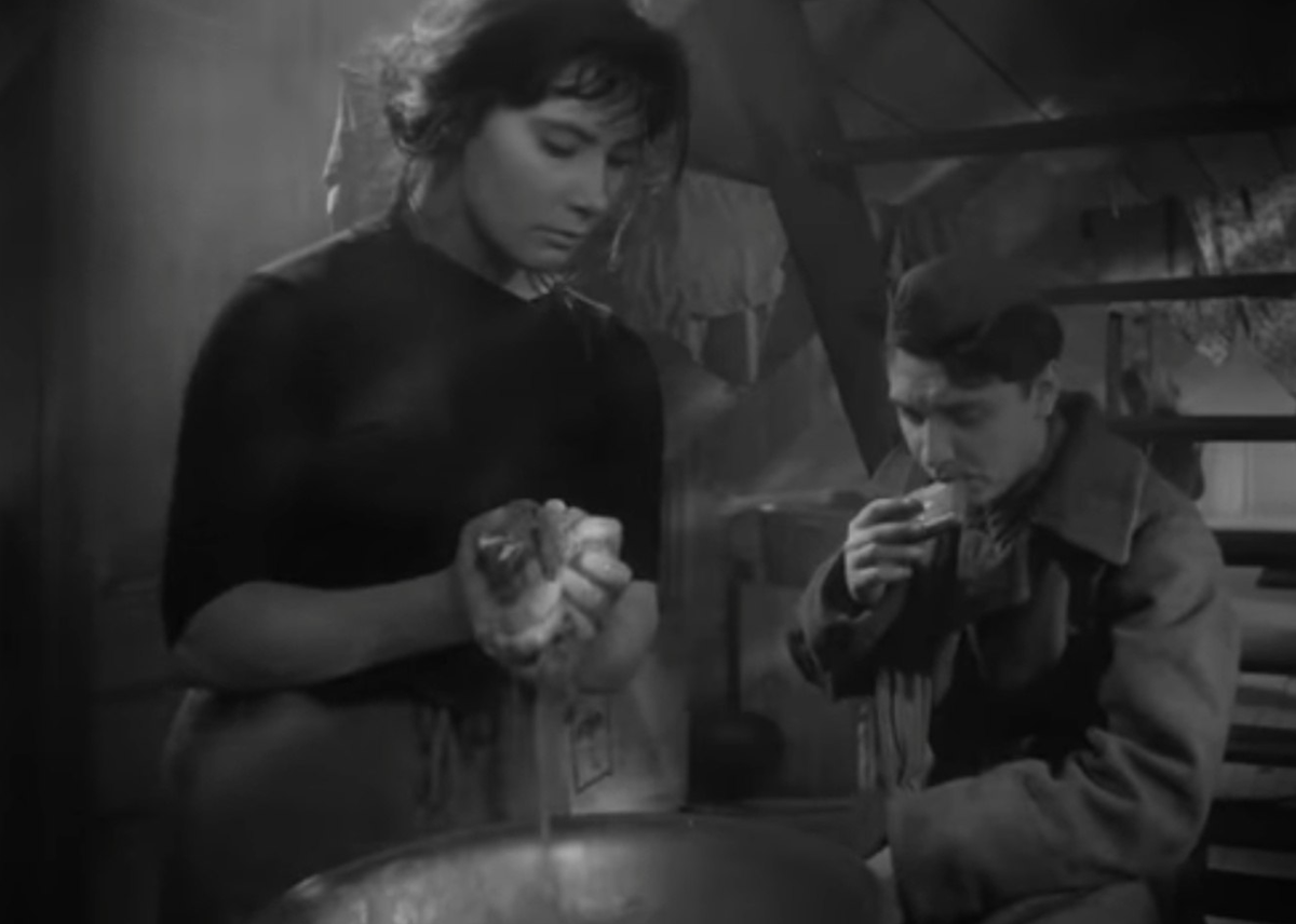 Кадр из фильма "Летят журавли"