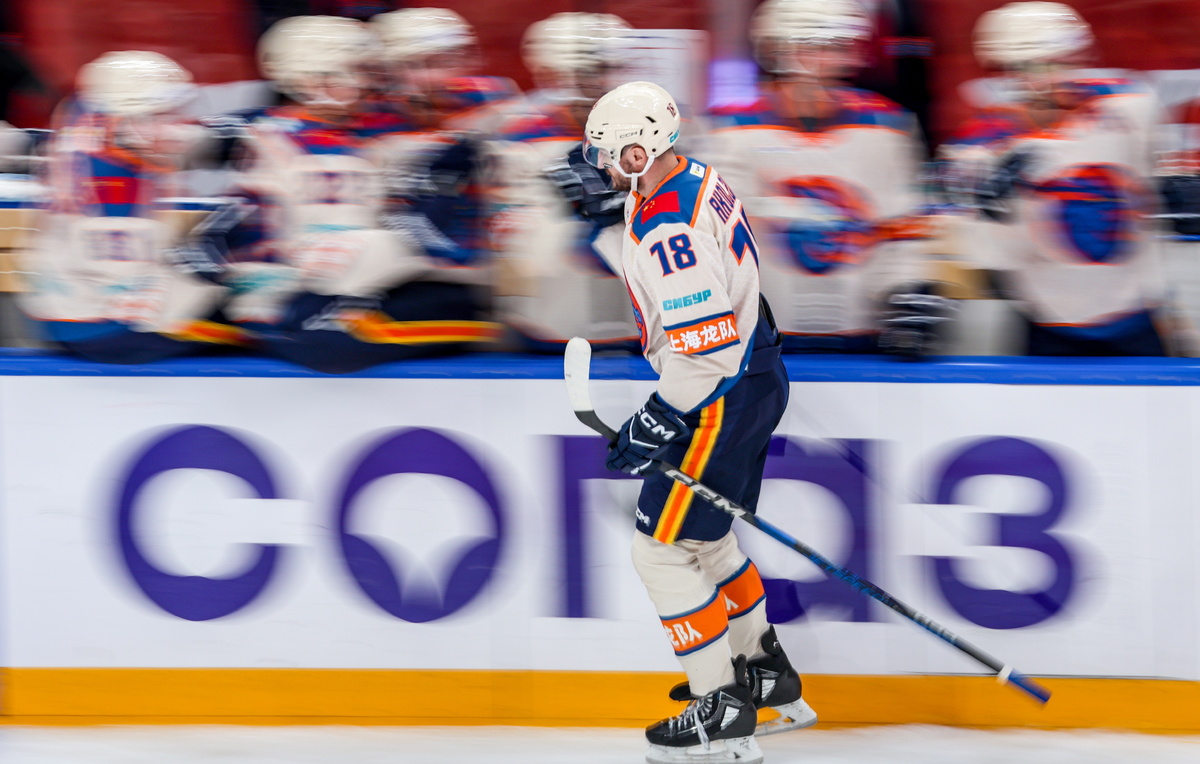    Игроки "Шанхай Дрэгонс"  Арина Антонова/ТАСС