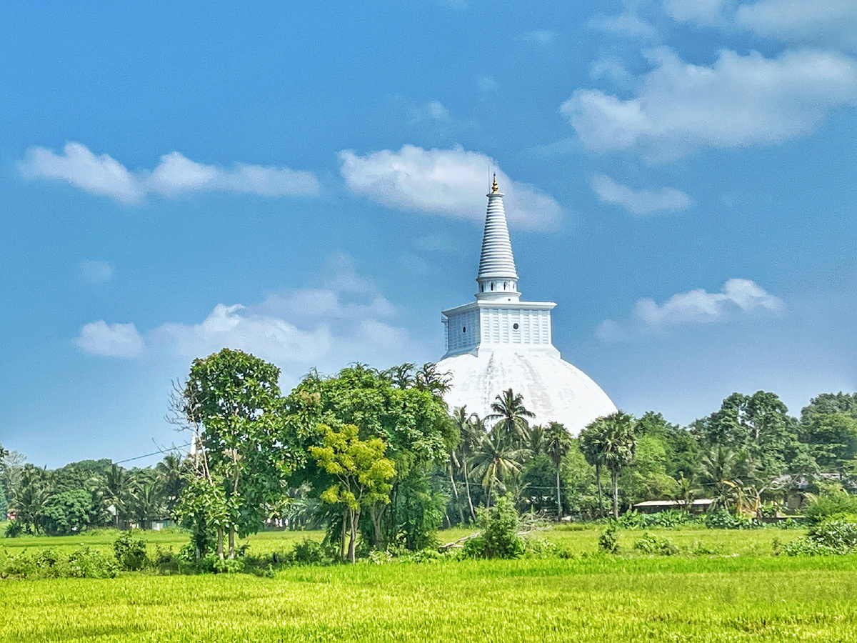 Анурадхапура, Шри-Ланка. Фото автора 