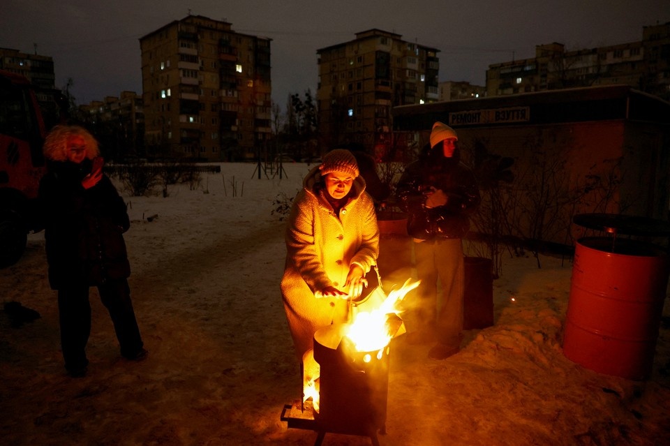    В регионах Украины введены аварийные отключения электроэнергии REUTERS